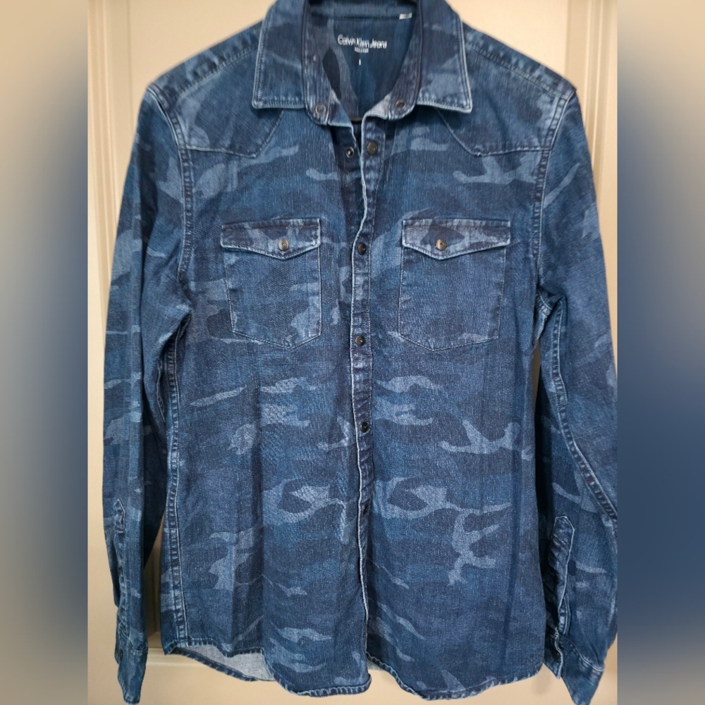 Calvin Klein Men's Camouflage Denim Shirt Jacket
